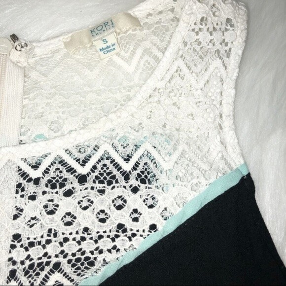 KORI America small boho flowy lace dress - Picture 9 of 10